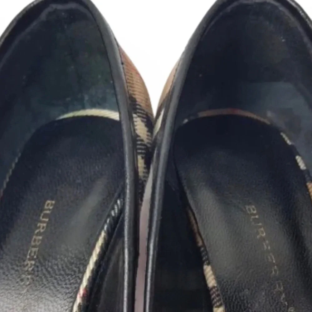 Burberry Women's Black Vintage Classy Check Pumps high heels Leather - Picture 4 of 12